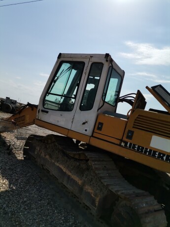 excavator-liebherr-big-1