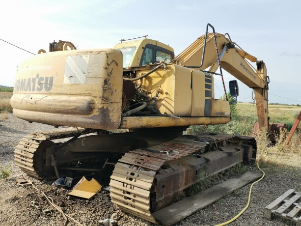 excavator-komatsu-big-1