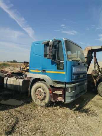 cap-tractor-iveco-big-0