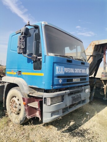 cap-tractor-iveco-big-1