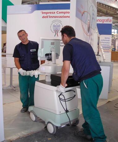 servicii-manipulare-tehnica-medicala-big-1