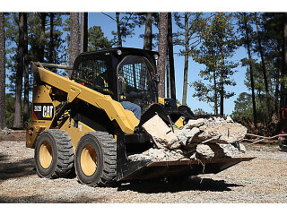 Inchiriez bobcat / skid.